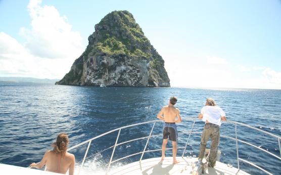 Diamond Rock by boat, Martinique