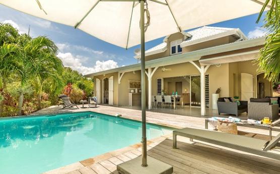 Villa Martinique Luxe palm vue mer piscine privée.jpg